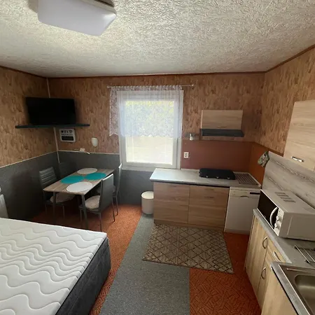 Apartment Ditz *